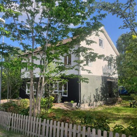 Liten Laegenhet 2 + 2 Pers Fagelfors Exterior photo